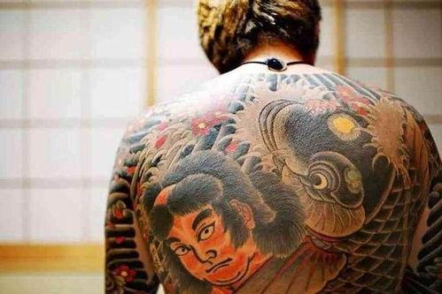 日本纹身当衣服,日本街头潮流新风尚