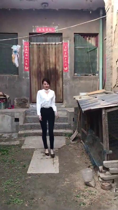 给美丽女尸换衣服视频,揭秘神秘换装之谜